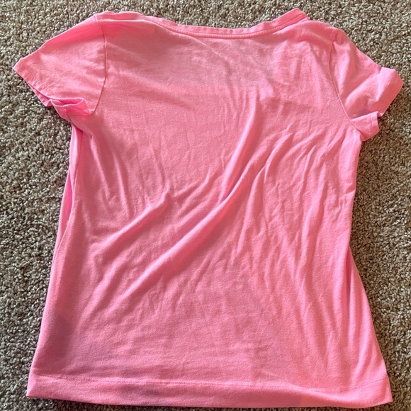 Pink Lilly Pulitzer T-shirt - Picture 4 of 5